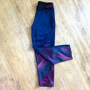 Nike Pro Women’s Leggings Size M